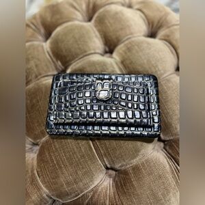 Snap shut wallet with change purse